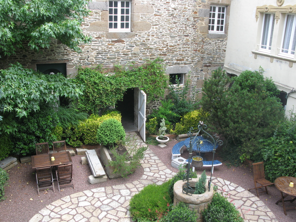 Main image